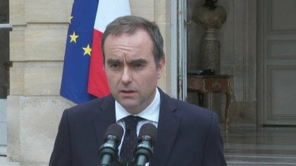 フランスで組閣から14時間で内閣総辞職　閣僚リストに「事前説明のない人物」…割り当てられたポストにも不満噴出　首相「私は妥協する用意あったのに…」