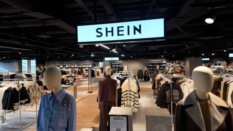 「SHEIN」パリに“世界初”常設店舗　長蛇の列と出店抗議も