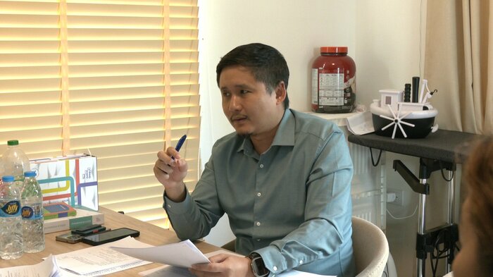 タイの支援団体のジンマンカ代表は月100件近くの依頼に対応