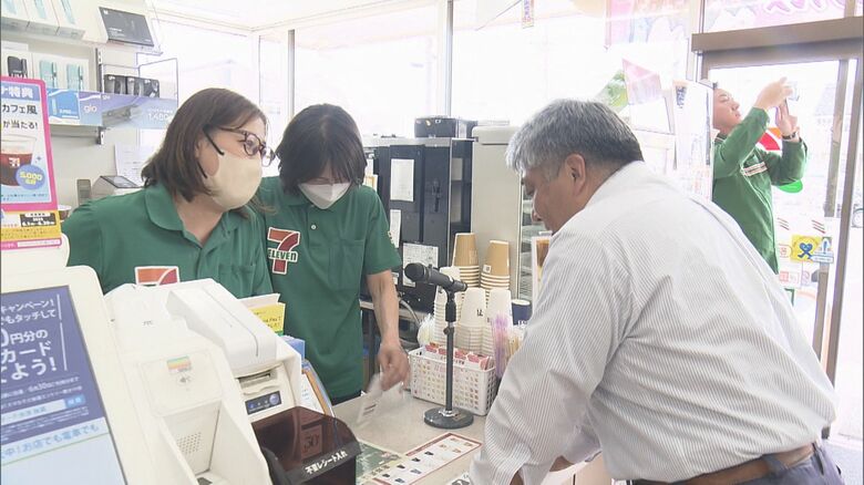 客が高額の電子マネー買う想定…コンビニで特殊詐欺被害を未然に防ぐ訓練 愛知県内で4月以降50件以上の通報｜FNNプライムオンライン