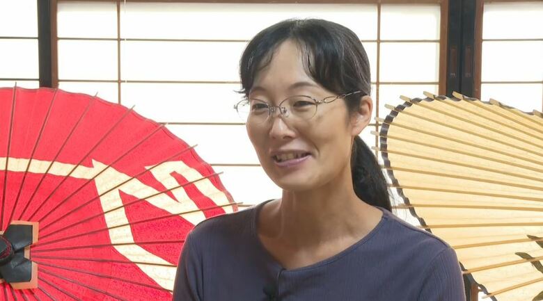 「職人が1人に…」300年続く“阿島傘”　元SEの43歳女性が「危機的状況」知り、5年修業して起業　傘だけで生計立てられず…アルバイトも　「和紙なので雨の音が違う」　魅力伝え「何とか守り、つなげたい」｜FNNプライムオンライン