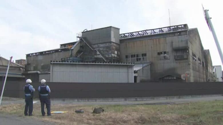 29日発生の日本カーボン富山工場の火事  約57時間後に鎮火  爆発のおそれあり慎重に消火活動｜FNNプライムオンライン