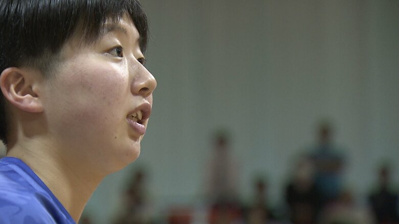 マネージャーとして選手たちを見守る田中主将
