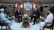 天皇皇后両陛下「ゲル」でモンゴル大統領夫妻と歓談…3年ぶり再会喜ばれる　「2人揃って歴史、社会、文化に触れることを大変楽しみに」