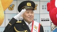 お笑い芸人の三瓶さんが一日警察署長に 自転車の交通違反「青切符」導入前に交通安全呼びかけ
