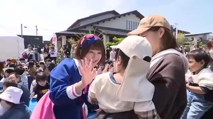 富山でボンボンアカデミーの楽しいステージ　歌や手遊びに親子がノリノリ　県内行楽日和