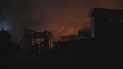 青森市で住宅火災1人けが　2階建て住宅と軽トラックが全焼　地震の関連は調査中