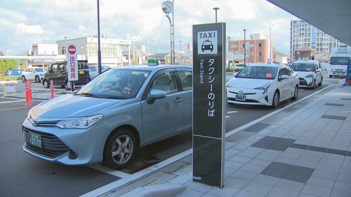 小松駅東口のタクシー乗り場