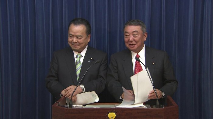 “悪代官と越後屋”がともに会見することもあった