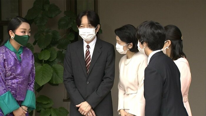 ブータンの王女と2人の王子は、およそ1時間、秋篠宮邸で過ごしたという。