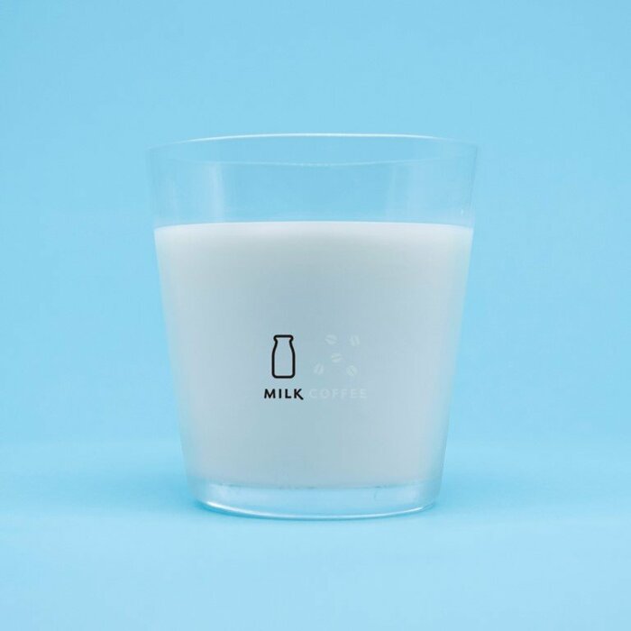 「珈琲牛乳のグラス」の英語ver(提供:辻尾一平さん)