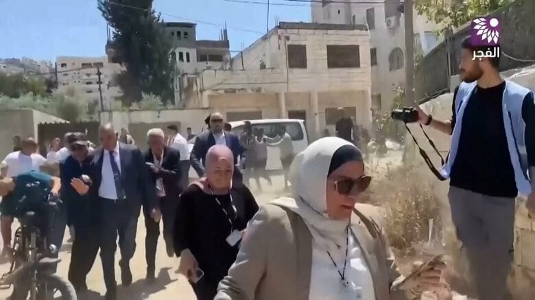 ヨルダン川西岸視察中の外交団にイスラエル軍が警告射撃　日本など20カ国以上が参加もけが人なし｜FNNプライムオンライン