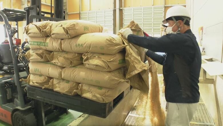 米の価格は…備蓄米いよいよ　県内の店頭には4月10日から　JA全農長野「効果があることを期待」　卸会社では「国産ブレンド米」として5キロ3000円から3500円程度の販売を想定｜FNNプライムオンライン