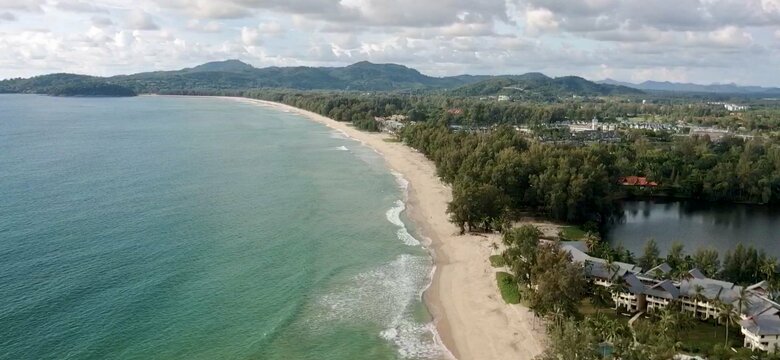 隔離中にビーチもOK？ タイの外国人観光客受け入れの新形態に注目