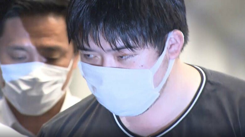 花森弘卓被告は、潜伏先の沖縄で身柄を確保され、都内に移送された(去年8月)