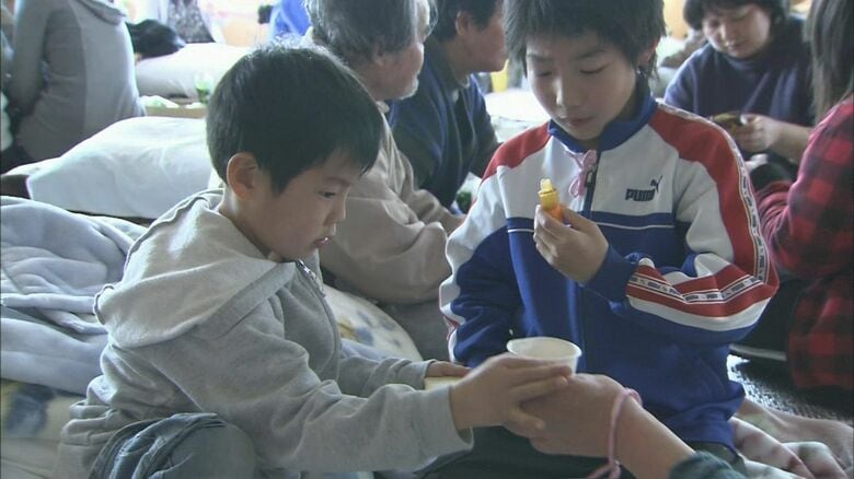 避難所で両親を待っていた晴翔さん（当時6歳）と兄の佳紀さん（当時9歳）