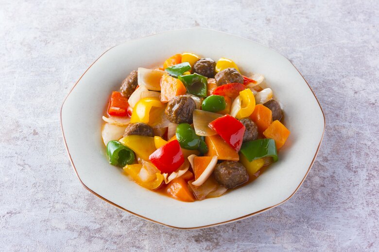 ミートボールの酢豚風（提供：石井食品）