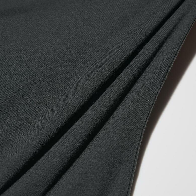 極暖ヒートテックコットンモックネックT9分袖（提供：ユニクロ）