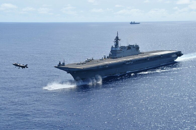 西太平洋で実施された多国間訓練（海上自衛隊のXより）