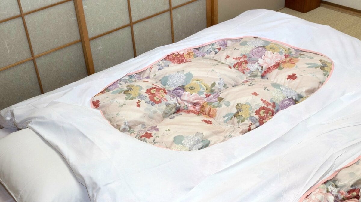 実家に眠る「明るい花柄」の羽毛布団の始まりは着物からだった！今では