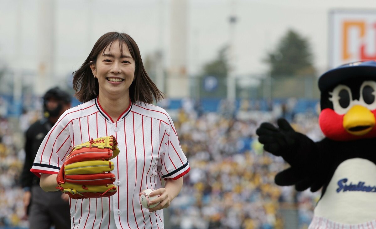 70点くらいですかね…」元卓球日本代表の石川佳純が人生初の始球式に挑戦！｜FNNプライムオンライン