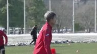 カズが福島ユナイテッドFCに初合流！全体練習でチームメートと汗を流す