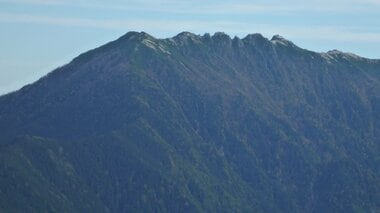 国家公務員の51歳男性が滑落し、行動不能に　家族が消防に救助要請　遭難救助隊2人が同行…