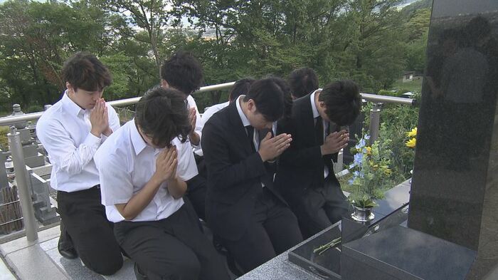 律希さんの同級生たち