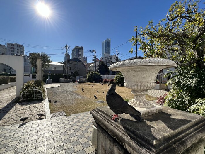 大久保の小泉八雲記念公園はハーンの故郷・ギリシャ風になっている