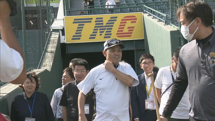 岡田監督の一言一句に注目が集まった
