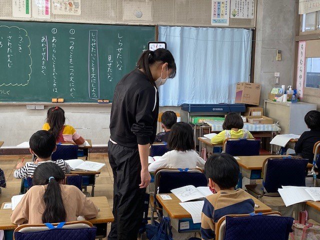 『TEST』で学生インターンは先生のリアルを知る