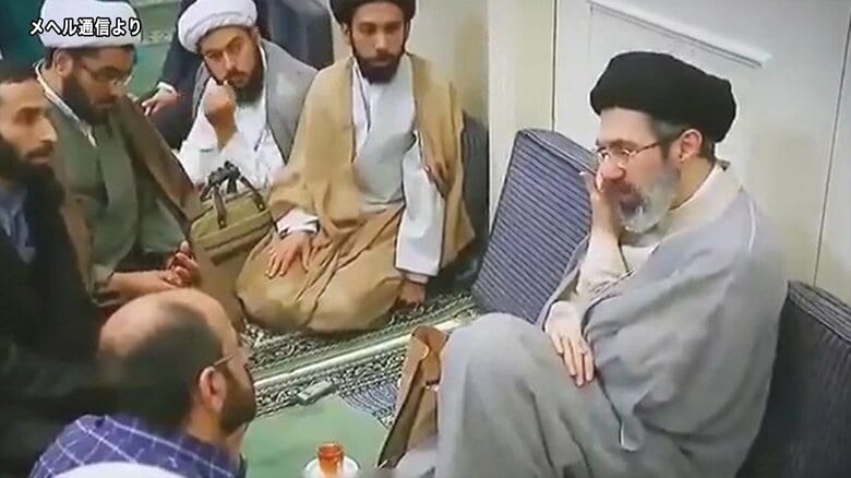イラン最高指導者モジタバ師の映像か　イランメディア「初公開」　いつ撮影されたものかは不明｜FNNプライムオンライン