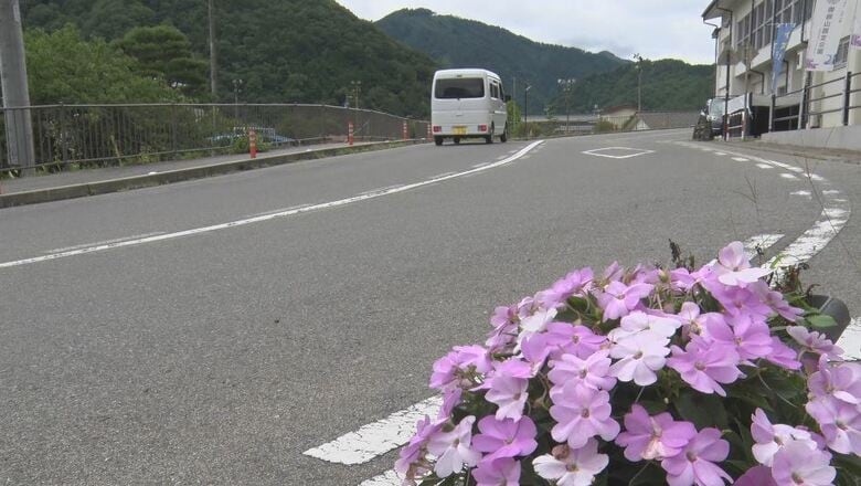 王滝村が「交通死亡事故ゼロ40年」達成　継続中で“長野県内最長”　道路はカーブや狭い道が多く、信号機なし　夏は登山、冬はスキーで多くの観光客　村長「村民の譲り合い、思いやりの精神」｜FNNプライムオンライン