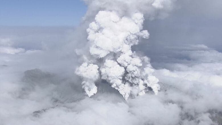 御嶽山噴火災害から12年　気象庁長官「命の重み、情報開示の重要性感じる」裁判終結で11年ぶり追悼式に参列　遺族とともに山の安全誓う｜FNNプライムオンライン