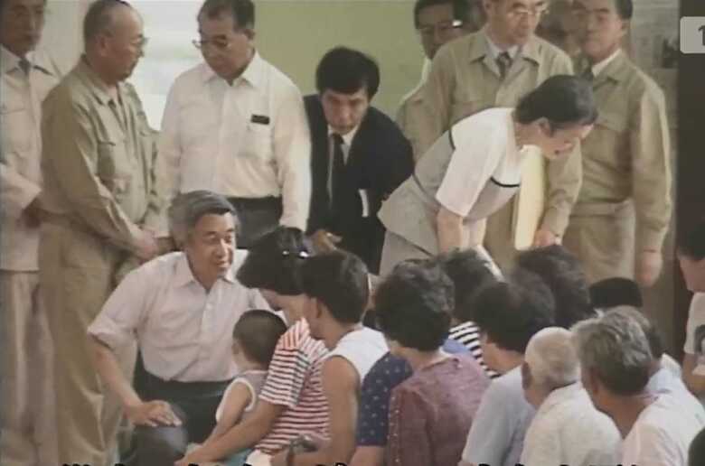1991年被災地を見舞われる天皇皇后両陛下