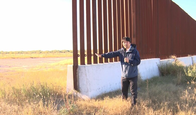 国境の壁は建設が中断され、抜け穴が点在