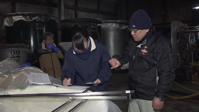 磐梯酒造・桑原大社長と　「卒業制作」をすすめられた長崎さん