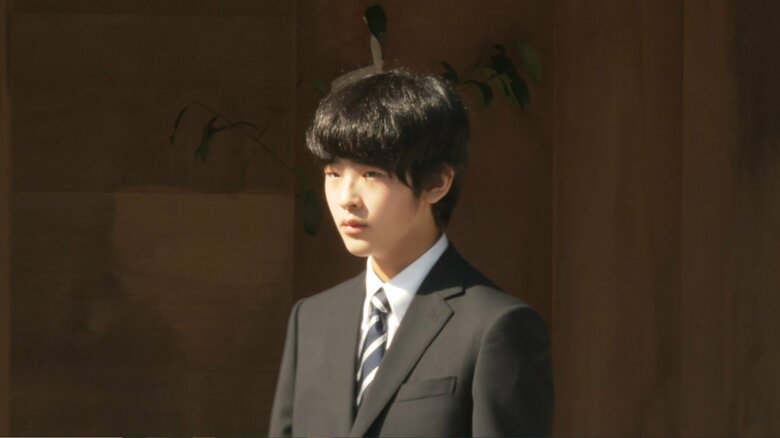 「内宮」に先立ち「外宮」を参拝される悠仁さま（1日午後）