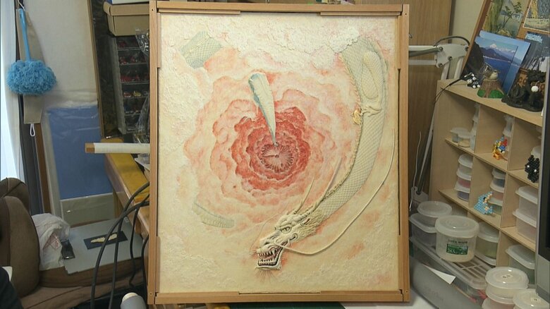 富士山火口から昇る龍