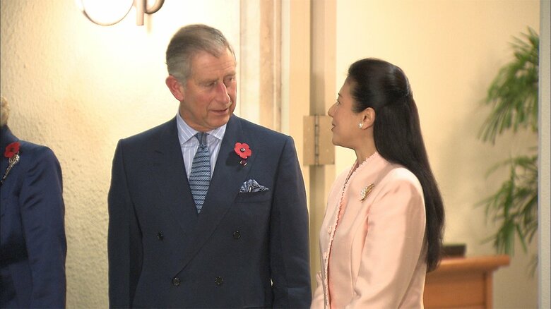 2008年、両陛下は、来日したチャールズ新国王とカミラ夫人を夕食会に招待された