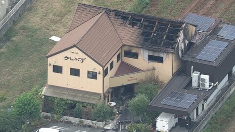 岐阜・本巣市ケーキ店火災　身元不明だった2人の遺体は店主の同級生と判明　ガソリン携行缶や刃物見つかる