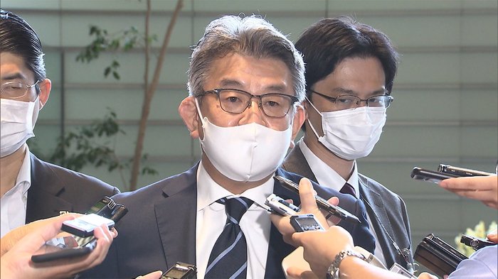 携帯料金引き下げ 武田総務相「1割程度では改革にならない」