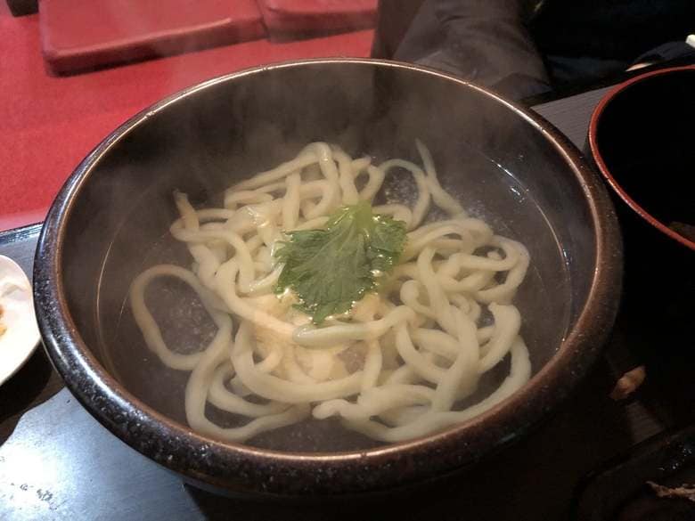 うどん屋自慢の真剣(ガチ)うどん(提供:ククルクルルさん)