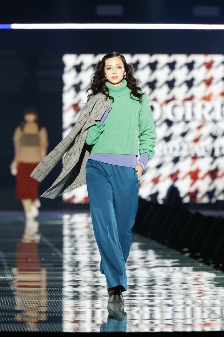 中条あやみさん(c) マイナビ TOKYO GIRLS COLLECTION 2022 AUTUMN/WINTER
