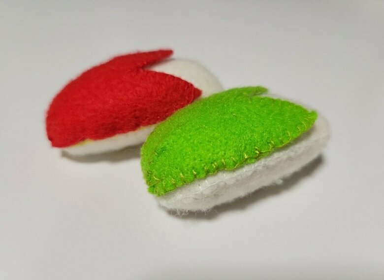 緑色のりんごを手に持って遊んでいることが多いそう