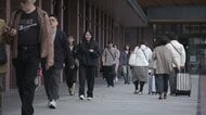 県内各地で今シーズン一番の寒さ 最低気温は11月上旬並み 街行く人も「冬支度を急いでしないと」
