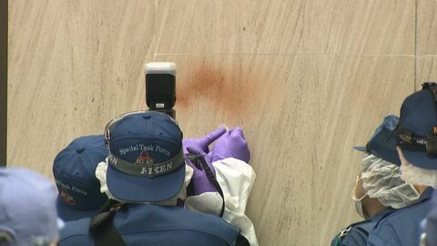 銀座「GINZA SIX」内で催涙スプレーまかれたか、警察が逃げた男の行方追う　「銀行のロビーで刺激臭」と通報　25人が体調不良