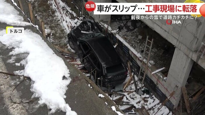 2階の高さから工事現場に落下した車(IHA)