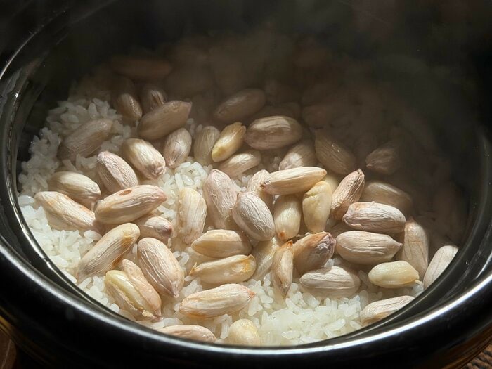 生落花生が出回る時期だけの美味しさ「落花生ご飯」