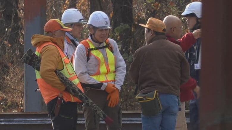 「クマがやぶに入って行くのを見た」警察や猟友会などが探すも痕跡は確認されず…カモシカが草を食べた跡が　午後にも住民からクマを見たという通報　長野・松本市｜FNNプライムオンライン